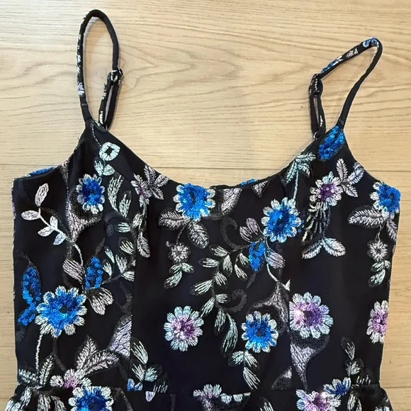 Dress the Population Floral Mini Dress in Black and Blue - Picture 4 of 10